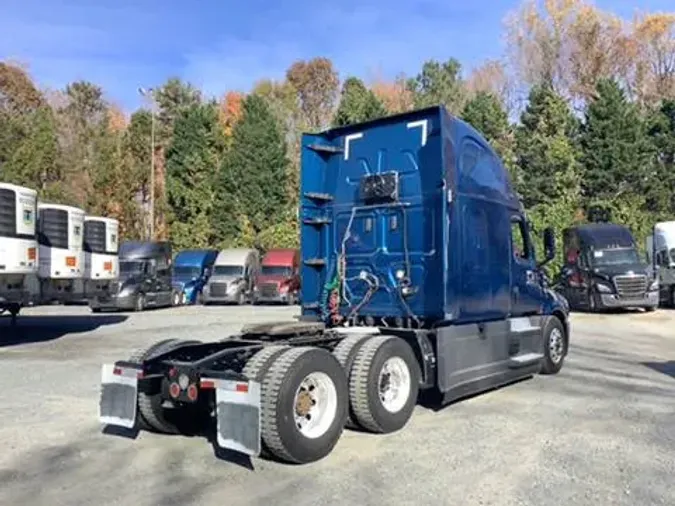 2021 Freightliner Cascadia