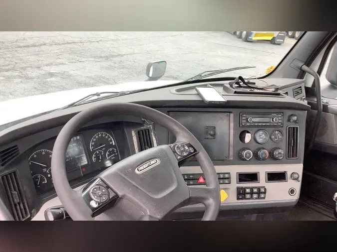 2020 Freightliner Cascadia 1262466e963ca3bb2c64825255b47c1fe7a
