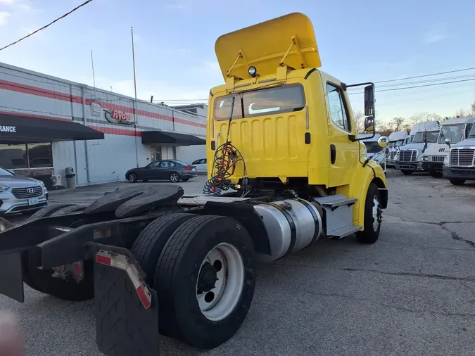 2018 FREIGHTLINER/MERCEDES M2-112