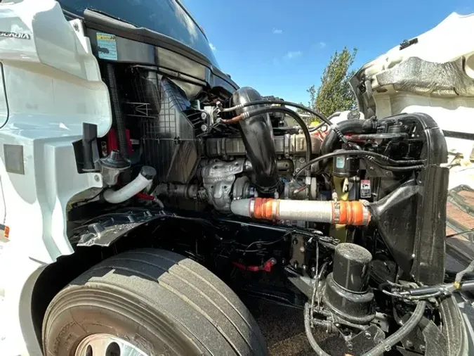 2021 FREIGHTLINER CA126