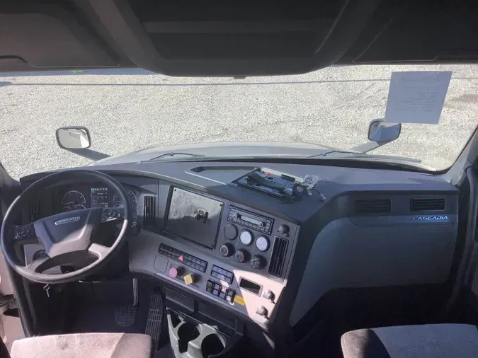 2020 Freightliner Cascadia