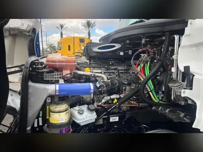 2023 FREIGHTLINER CA126