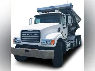 2006 Mack CV713