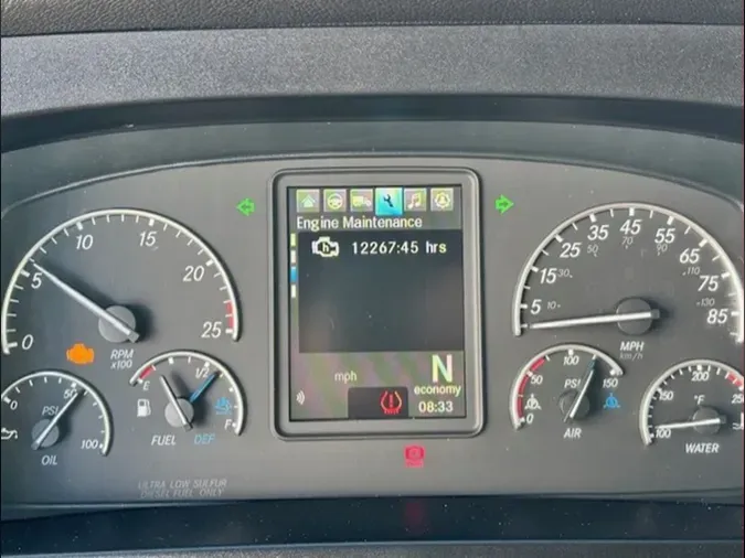 2021 Freightliner Cascadia 126