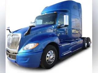 2022 International LT625