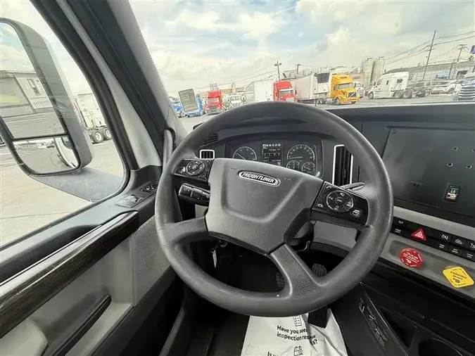 2019 FREIGHTLINER CASCADEVO1