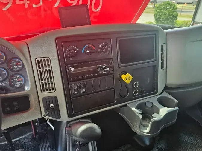 2019 NAVISTAR INTERNATIONAL 4300 LP