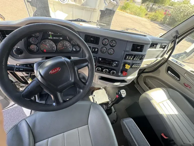 2020 Peterbilt 579