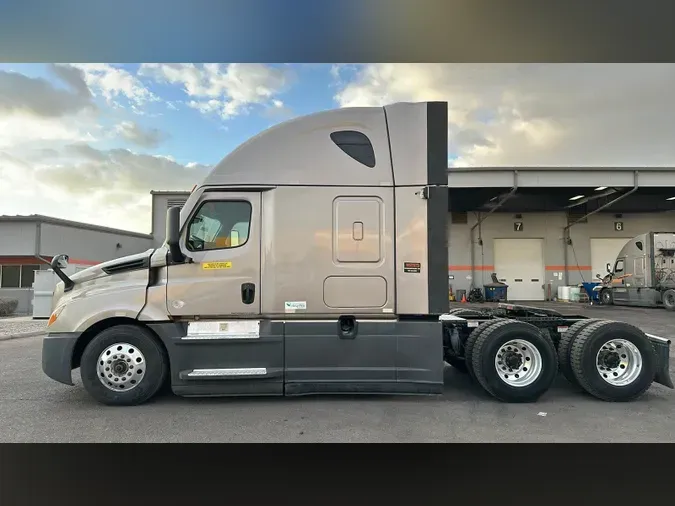 2023 Freightliner Cascadia