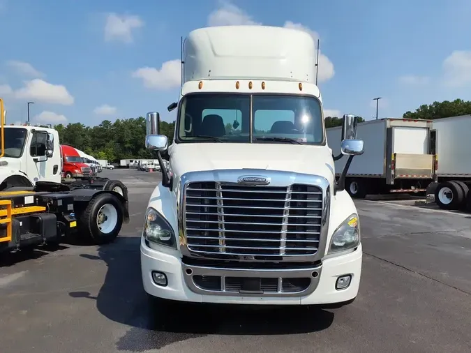 2019 FREIGHTLINER CASCADIA 125