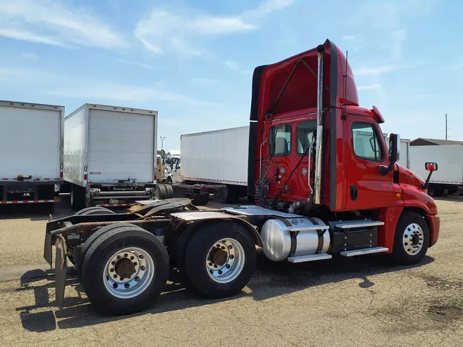 2018 FREIGHTLINER/MERCEDES CASCADIA 125