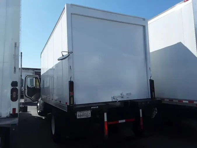 2017 FREIGHTLINER/MERCEDES M2 106
