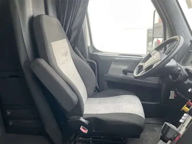 2020 FREIGHTLINER CA126