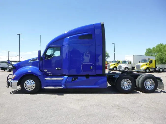 2022 Kenworth T6802485458bd6ada87c850f6d4ce0a05c7f