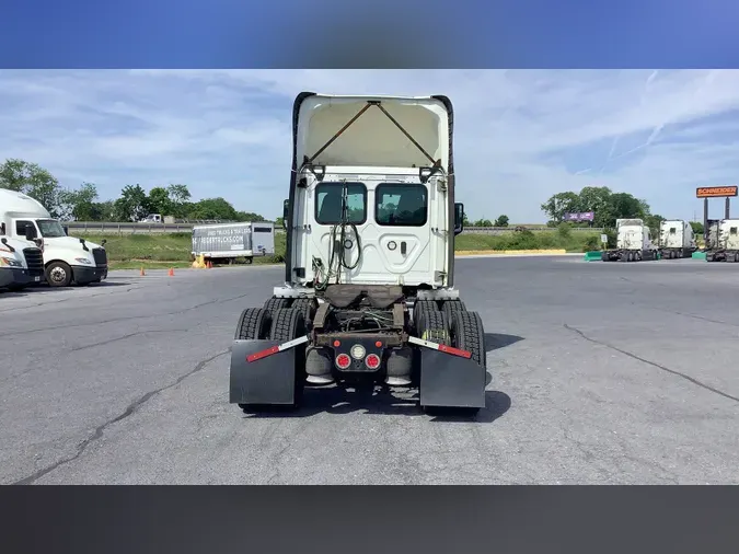 2021 Freightliner Cascadia 1262485af9a8022e88b21b1f9825ac4afe0
