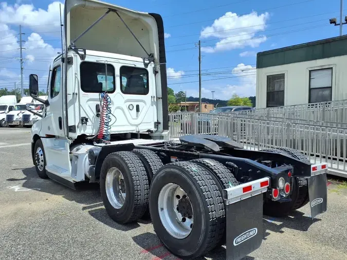 2023 FREIGHTLINER/MERCEDES NEW CASCADIA PX126642485d8bf073bb007c60b4e87c2e8589d