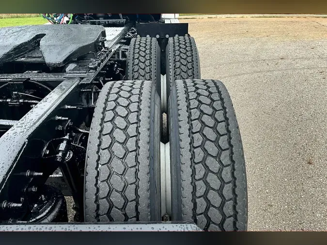 2019 INT LT625 6x4