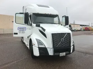 2020 VOLVO VNL64760