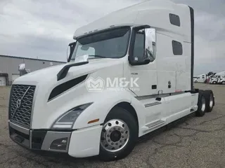 2024 VOLVO VNL64T760