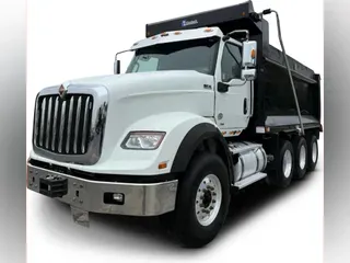 2022 International HX620