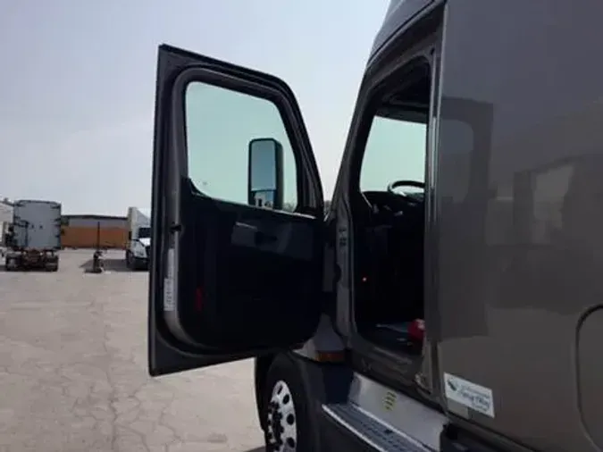 2020 Freightliner Cascadia