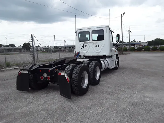 2019 FREIGHTLINER/MERCEDES CASCADIA 125