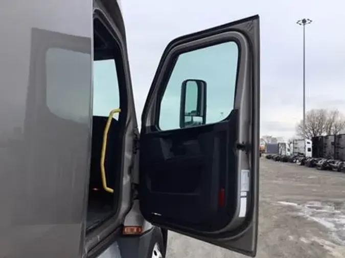 2023 Freightliner Cascadia