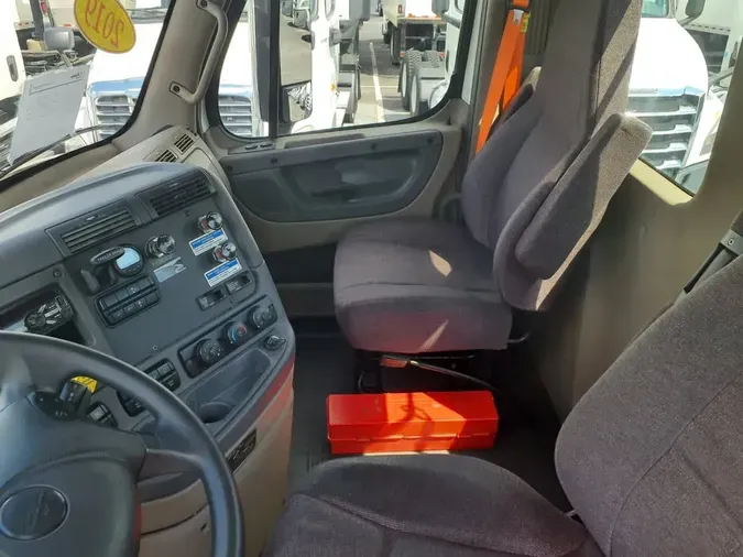 2019 FREIGHTLINER CASCADIA 125