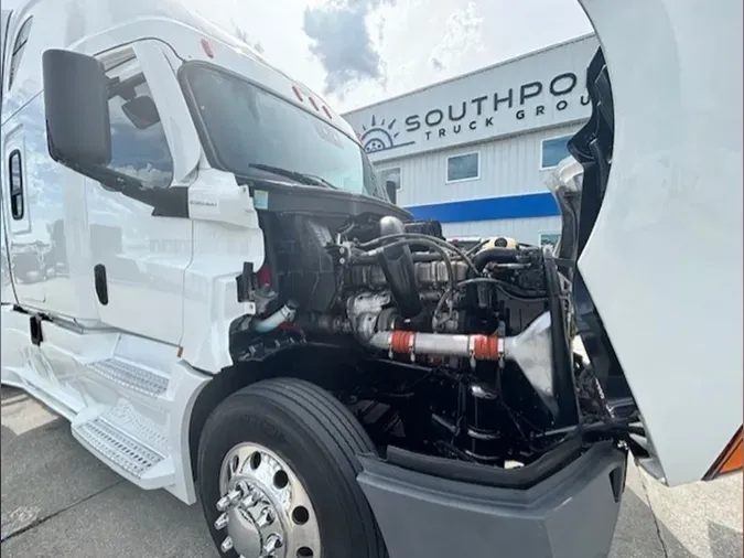 2021 Freightliner Cascadia 126