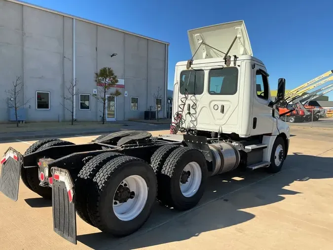 2019 FREIGHTLINER/MERCEDES NEW CASCADIA PX12664
