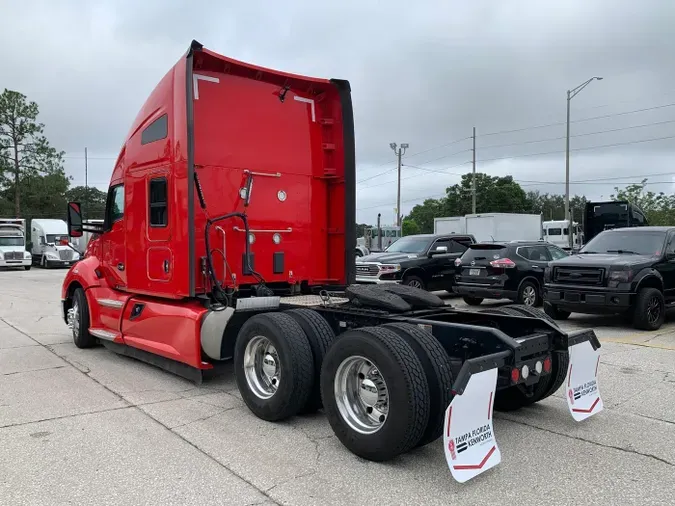 2022 Kenworth T680