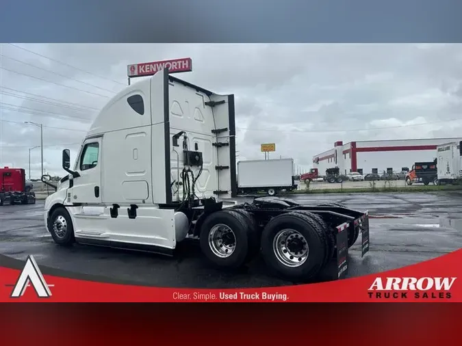 2021 FREIGHTLINER CA126