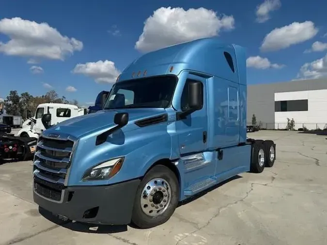 2021 Freightliner Cascadia