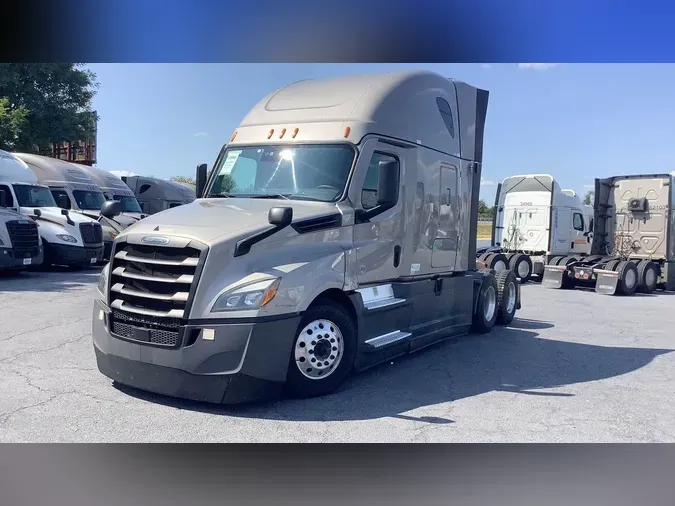 2022 Freightliner Cascadia 126