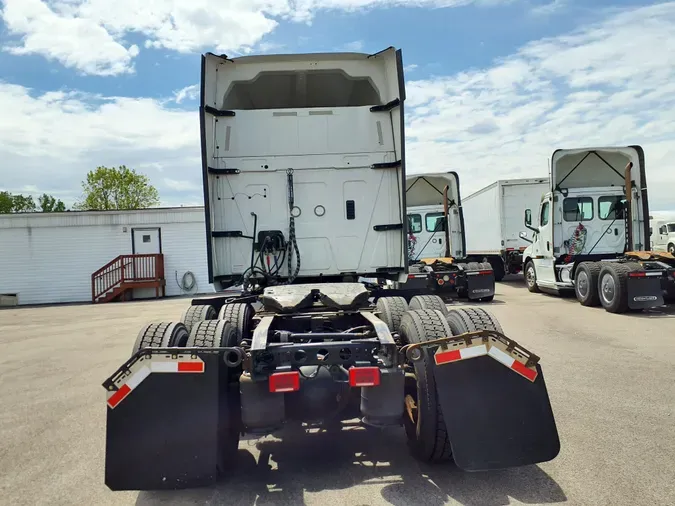 2019 NAVISTAR INTERNATIONAL LT625 SLPR CAB