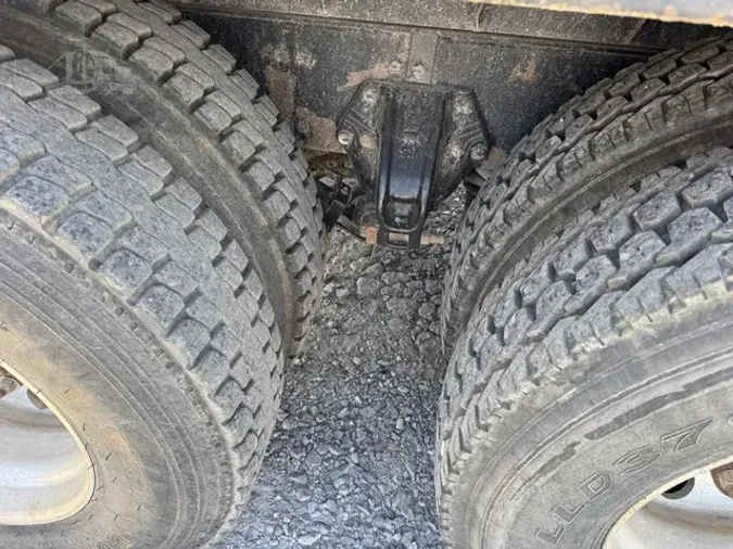 2009 PETERBILT 388