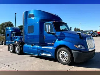 2022 INT LT625 6x4