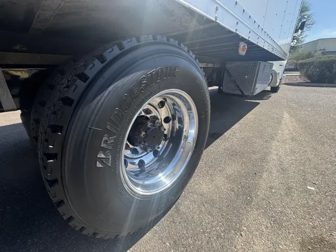 2019 Peterbilt 330