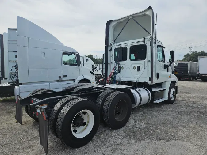 2017 FREIGHTLINER/MERCEDES CASCADIA 125