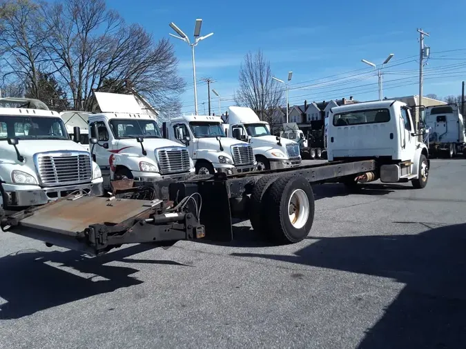 2018 FREIGHTLINER/MERCEDES M2 10624b7d42bcc8a5cd44a7f75abccb3fd91