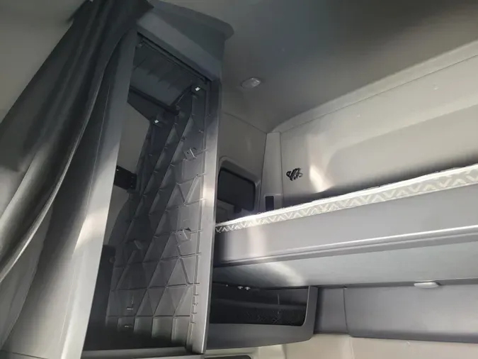2022 International LT625