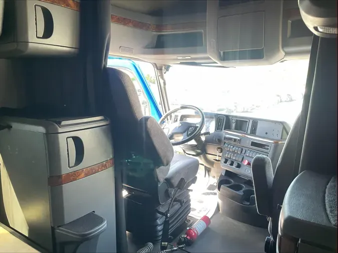 2020 International LT625