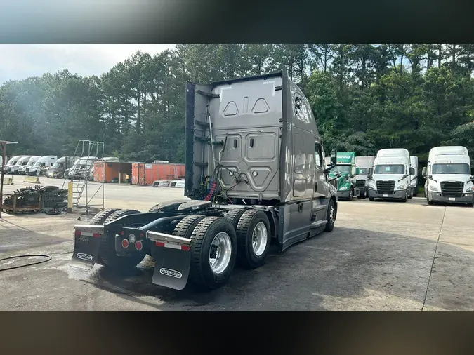 2024 Freightliner Cascadia