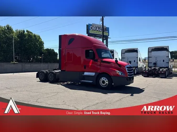 2022 FREIGHTLINER CA126