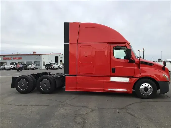 2023 FREIGHTLINER CA126