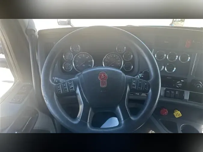 2021 KENWORTH T680