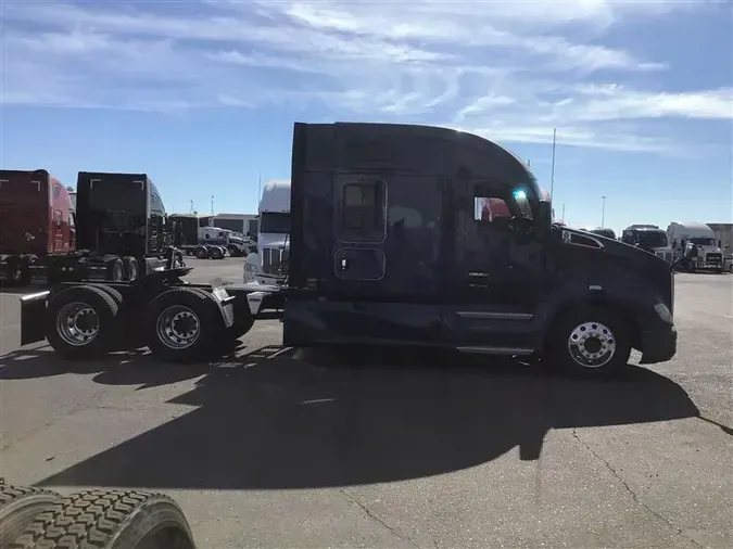 2022 KENWORTH T680