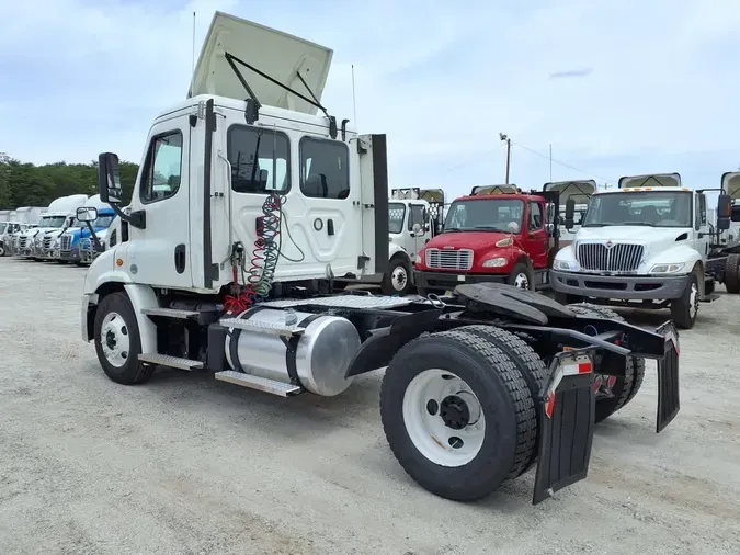 2020 FREIGHTLINER/MERCEDES CASCADIA 11324c60fdab89f1b0aadc655b013067019