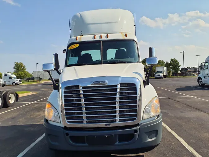 2017 FREIGHTLINER/MERCEDES CASCADIA 125