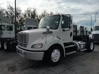 2018 FREIGHTLINER M2-112